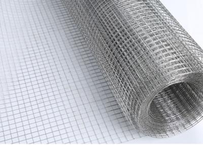 China 30m BWG 22 23 Galvanised Welded Wire Mesh Roll Fencing For Chicken Cages for sale