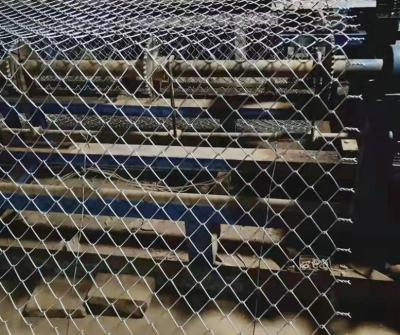 Chine Diamond Hot Dipped Galvanized Chain Link Fence 5 Ft à vendre