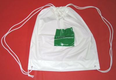 China Saco plástico da trouxa do cordão impermeável com preço de fábrica para viajar, promoção, esportes à venda