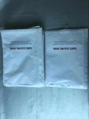 China Autoadesivo Resealable dos sacos Ziplock feitos sob encomenda eretos plásticos do auto com gancho à venda