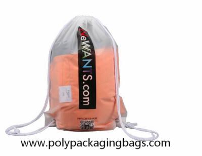 Китай 0.07mm замороженный рюкзак Drawstring CPE кладет в мешки для пешего туризма продается