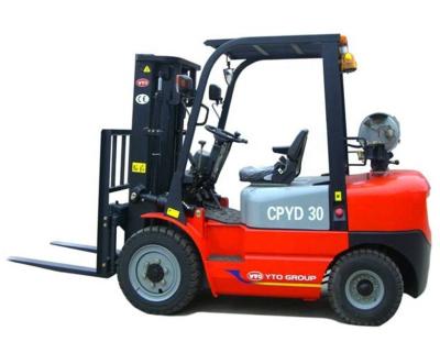China YTO 4 Wheel Drive Forklift , 10km/H 3 Ton Forklift With Gasoline Engine for sale