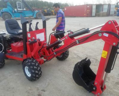 China máquina de la excavación de tierra de 12hp 0.6ton con la impulsión de 4 ruedas en venta