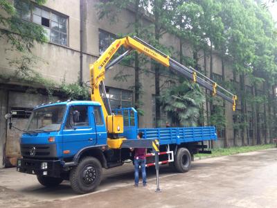 中国 6.3t 140kwのトラックは望遠鏡クレーンSQ6.3ZK3Qを取付けた 販売のため
