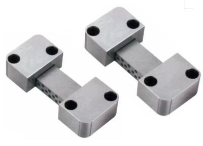 中国 Vacuum Hardened Locating Block Set Plastic Mould Components With Center Male Interlock Unit 販売のため