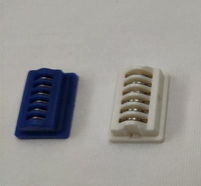 China Titanio blanco que liga los clips/que ligan al OEM de la forma de V del cartucho del clip disponible en venta