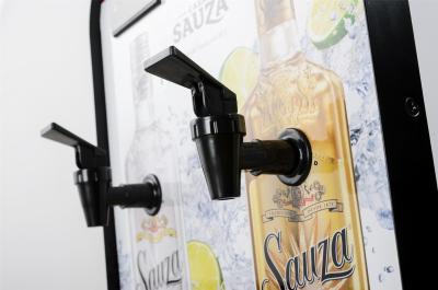 Chine La machine tranquille superbe de réfrigérateur d'alcool, distributeur froid de tir peut servir deux boissons alcoolisées ensemble à vendre