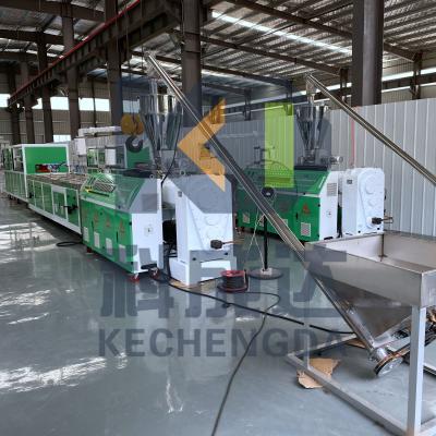 China 150 - 180 kg/uur Productielijn voor PVC-schuimplaten Wpc-platen-extrusielijn Te koop