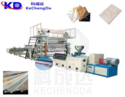 China Linha de produção de tectos revestidos com UV SJSZ80 Painel de parede de PVC Máquina de fabricação de perfis de parede de PVC à venda
