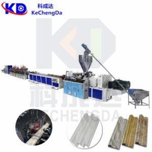 China Extrusora de perfiles de PVC ABS Máquina de extrusión de paneles de techo de PVC Imitación falsa de banda de mármol en venta