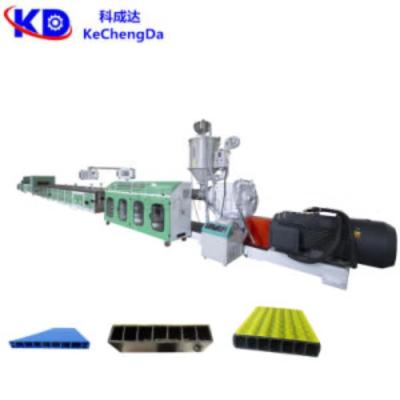 China 450 - 650 kg/h HDPE enkel schroef extrudermachine vissersvlot pedal PVC profiel extruder Te koop
