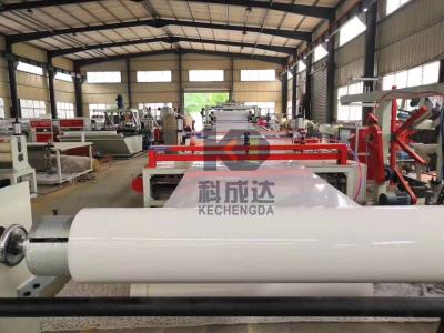 China 600 - 1000 kg/h Extructor de hojas de PE Máquina de extrusión de plástico para cartón de PE de PP en venta