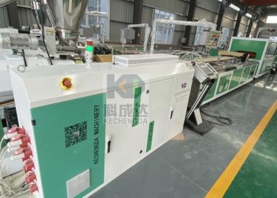Cina Linea di produzione di pannelli in PVC per soffitti e pareti di plastica automatica in vendita