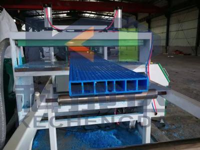China Plastic PE profile marine pedal production line / HDPE breeding sea board making machine for sale