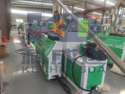 China Máquina de extrusão de painéis de parede interna de revestimento de PVC à venda