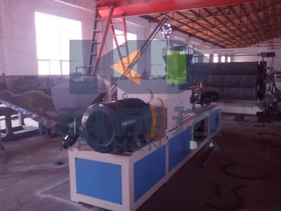 China Línea de producción de extrusión de chapa / cartón de PVC máquina de fabricación de cartón de espuma WPC en venta