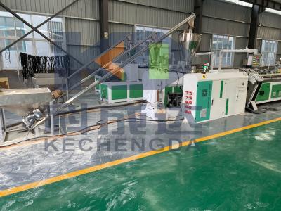 China Máquina de fabricación de paneles de techo de revestimiento de PVC de plástico Máquinas de extrusión de perfiles de PVC en venta