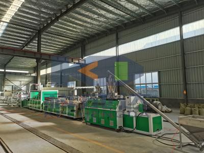 Chine Ligne de production d'extrusion de profilés de tôle de porte en PVC composite en bois à vendre