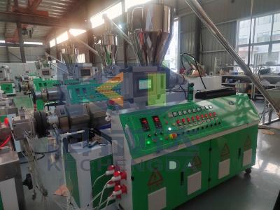 Chine Machine de fabrication de panneaux de plafond en PVC pour revêtement en plastique Profil PVC/ligne de production de panneaux muraux/machines à extruder à vendre