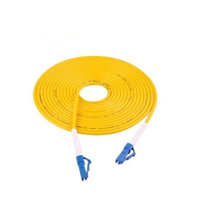 China Cable a una cara óptico de la fibra del solo modo de APC Upc del cordón de remiendo G657A1 en venta