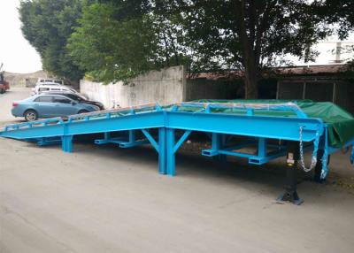 Chine Rampe mobile de yard de chariot élévateur séparée par maille en acier, rampes portatives de dock à vendre