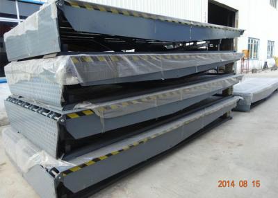 China 4200mm Two Cylinders Power Ramp Dock Leveler For Warehouse Pier for sale