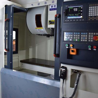 China 0.01mm Positioning Accuracy Cnc Vertical Machine Center 3 Axis en venta