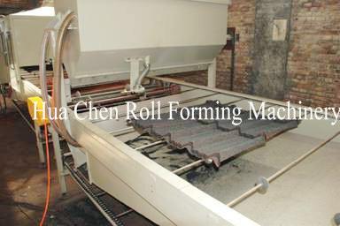 China Coloree la línea cubierta la piedra de acero de la máquina de la teja de tejado en venta
