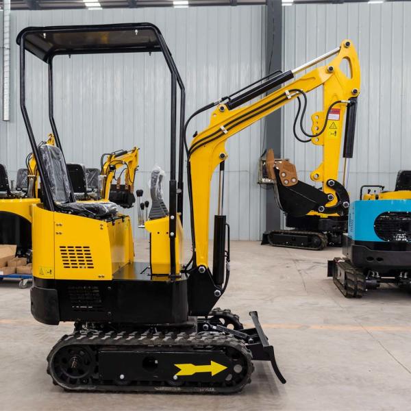 Quality 1000KG Mini Compact Excavator Small Excavation Equipment For Lifting Pouring for sale