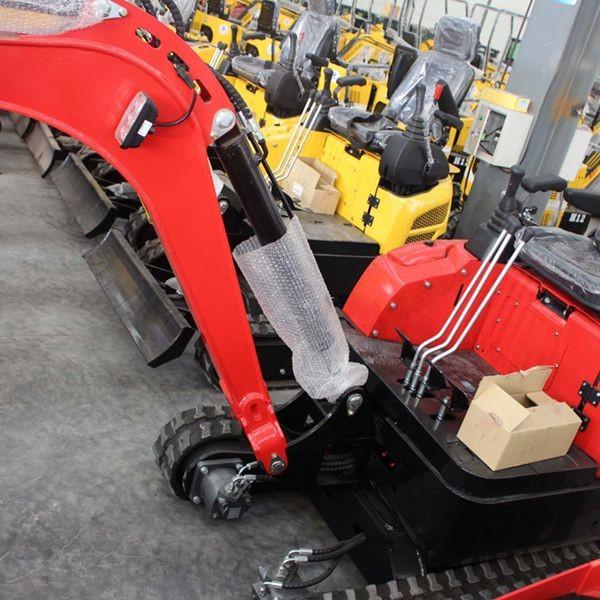 Quality CE EPA Yellow Mini Excavator Machine 1.7 Ton Digger For Ramming for sale
