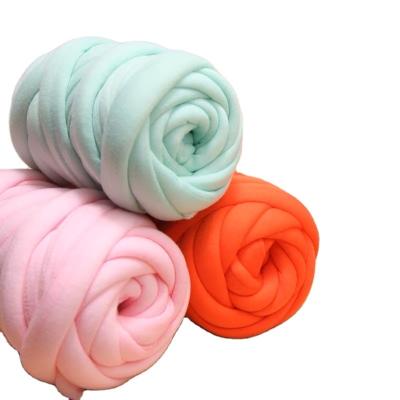 China Knitting  Pet House Blanket Chunky Yarn Giant Chunky Cotton Tube Yarn For Knot Pillow Blanket for sale