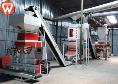 China Farm Animal Feed Processing Plant , 2-12mm Poultry Feed Manufacturing Equipment for sale