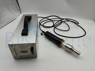China 35 máquina ultrasónica de la soldadura por puntos del kilociclo 600w para la tela no tejida en venta
