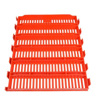 China Red Pure PP Plastic Slatted Floor For Sheep Nursery Pigs for sale