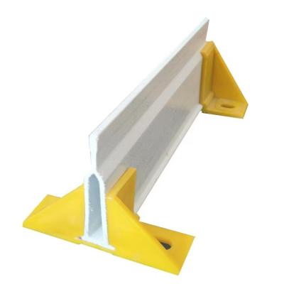 Chine Type à lamelles en plastique de triangle de poutre du plancher FRP de fibre de verre à vendre