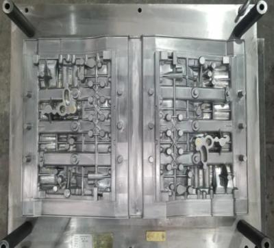 中国 OEMの鋳物場の灰色/延性がある鉄の鋼鉄砂型で作るサービス機械類部品 販売のため