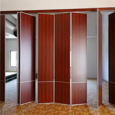 China Pared de división movible del diseño de madera interior de la puerta deslizante para el banquete Pasillo y el auditorio en venta