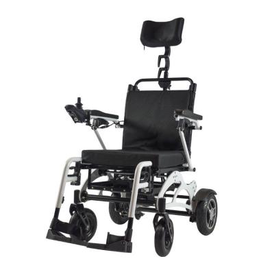 China Cadeira de rodas dobrável de pouco peso 6km/H da bateria de lítio com lâmpada à venda