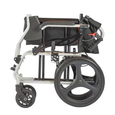 China 125KG Aluminum Lightweight Collapsible Wheelchair for sale
