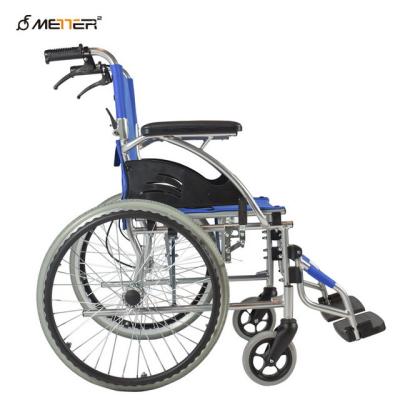 China Cadeira de rodas portátil dobrável manual leve para transporte à venda