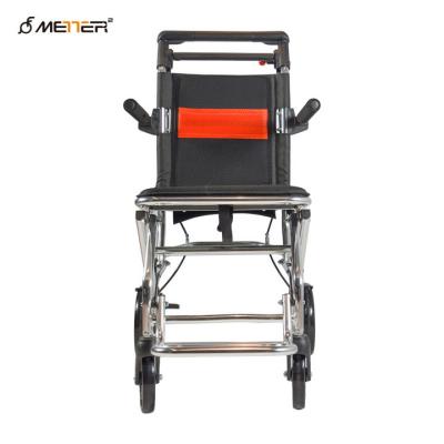 中国 連結ブレーキ100KG手動折り畳み式の車椅子アルミニウム 販売のため