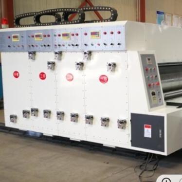 China impresora semi automática Slotter Die Cutter de la máquina de la caja acanalada de 1200*2600m m que corta con tintas en venta