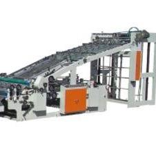 Chine machine automatique 12kw de lamineur de cannelure de 1300mm pour le papier de carton à vendre