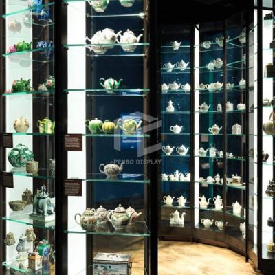 China 10mm Tempered Glass Museum Display Showcase With T5 LED Lighting for sale