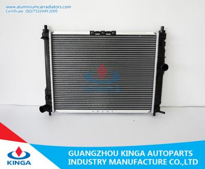 China Auto radiador de Daewoo dos jipes das camionetes para o núcleo de alumínio de Nubria Mt com tanques plásticos à venda