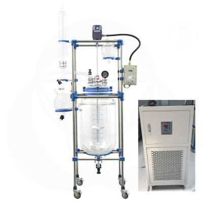 China Borosilicate Glass Chemical Reactor With 304 Stainless Steel Pipes And Spray Heating Device for sale