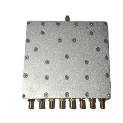 China 800MHZ To 2500MHZ Microstrip Power Divider Splitter 8 Way RoHS for sale