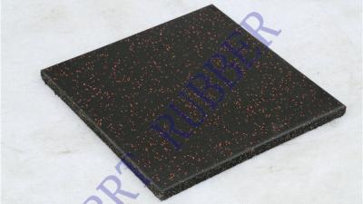China as telhas de borracha coloridas do pavimento de Crossfit da anti fadiga de 500mm deslizam não o revestimento do Gym à venda