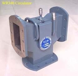 China Energiequellen-Wellenleiter-Zirkulator u. Isolator der Mikrowellen-WR340/2.45GHz zu verkaufen