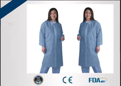 China 5 Layer Anti Static Disposable Lab Coats Tear Resistant With Zip Closure for sale